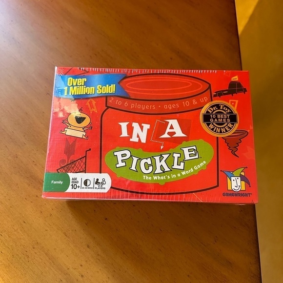 Gamewright In a Pickle The What's in a Word Game - Picture 5 of 5